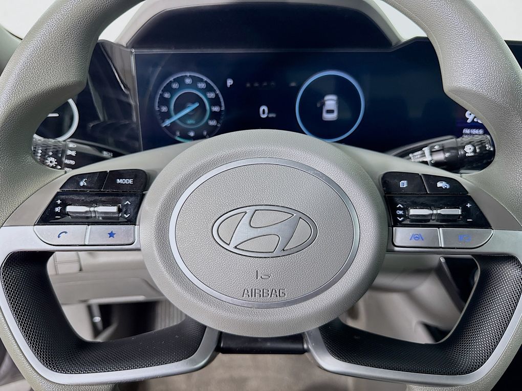 Used 2024 Hyundai Elantra Sedan