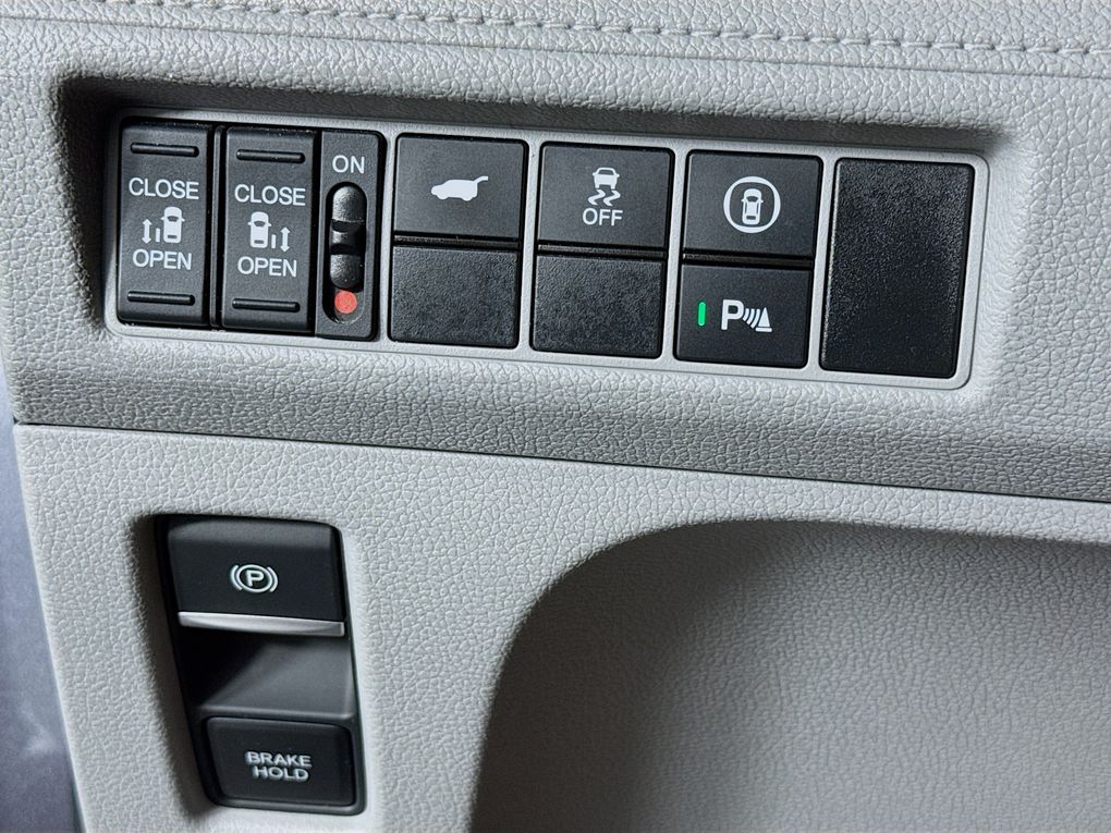 Used 2024 Honda Odyssey Van