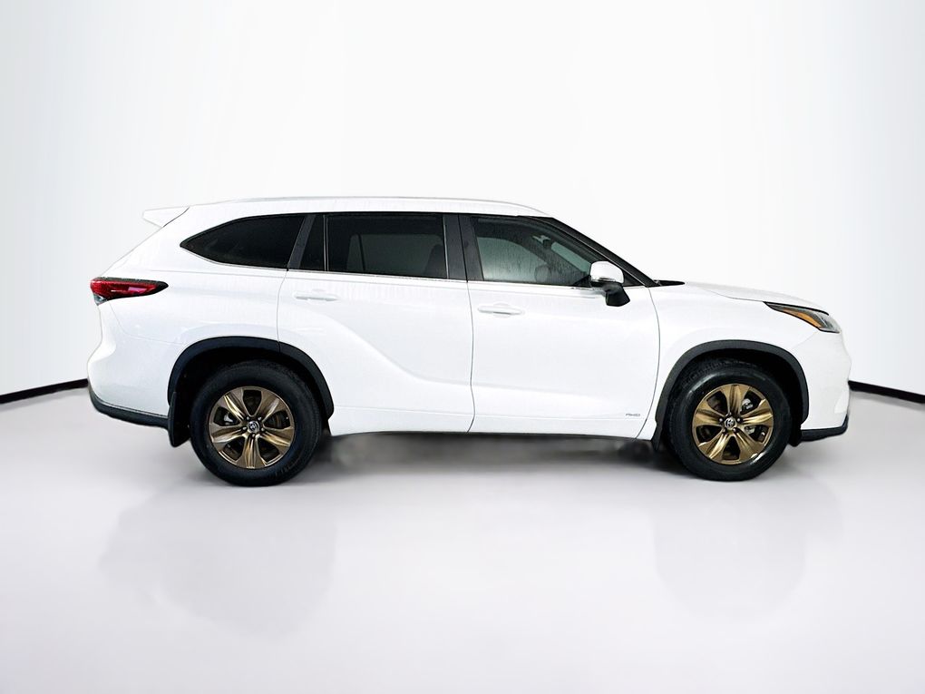Used 2023 Toyota Highlander Hybrid SUV