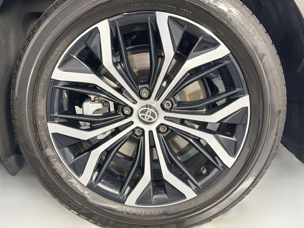 Used 2025 Toyota Crown Sedan