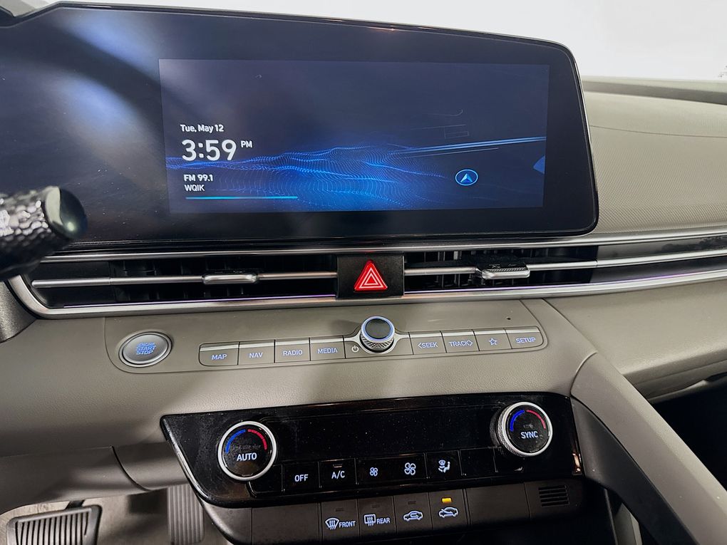 Used 2024 Hyundai Elantra Sedan
