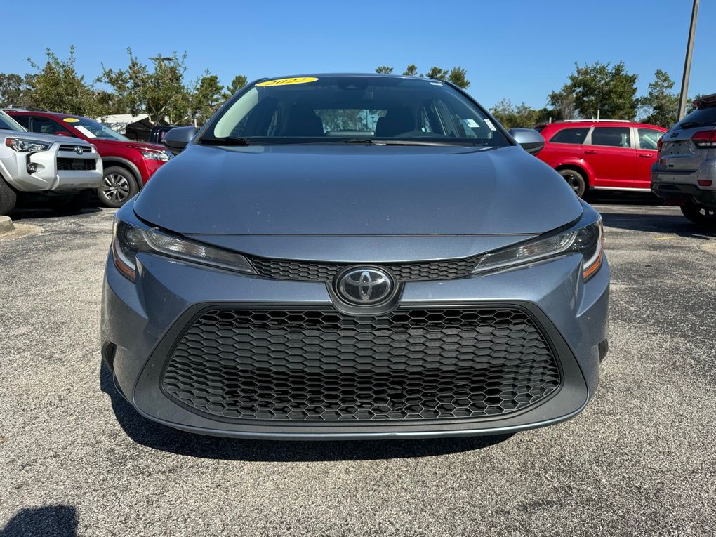 Used 2022 Toyota Corolla LE with VIN 5YFEPMAE1NP363312 for sale in Saint Augustine, FL