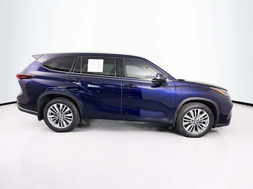 Used 2024 Toyota Highlander SUV