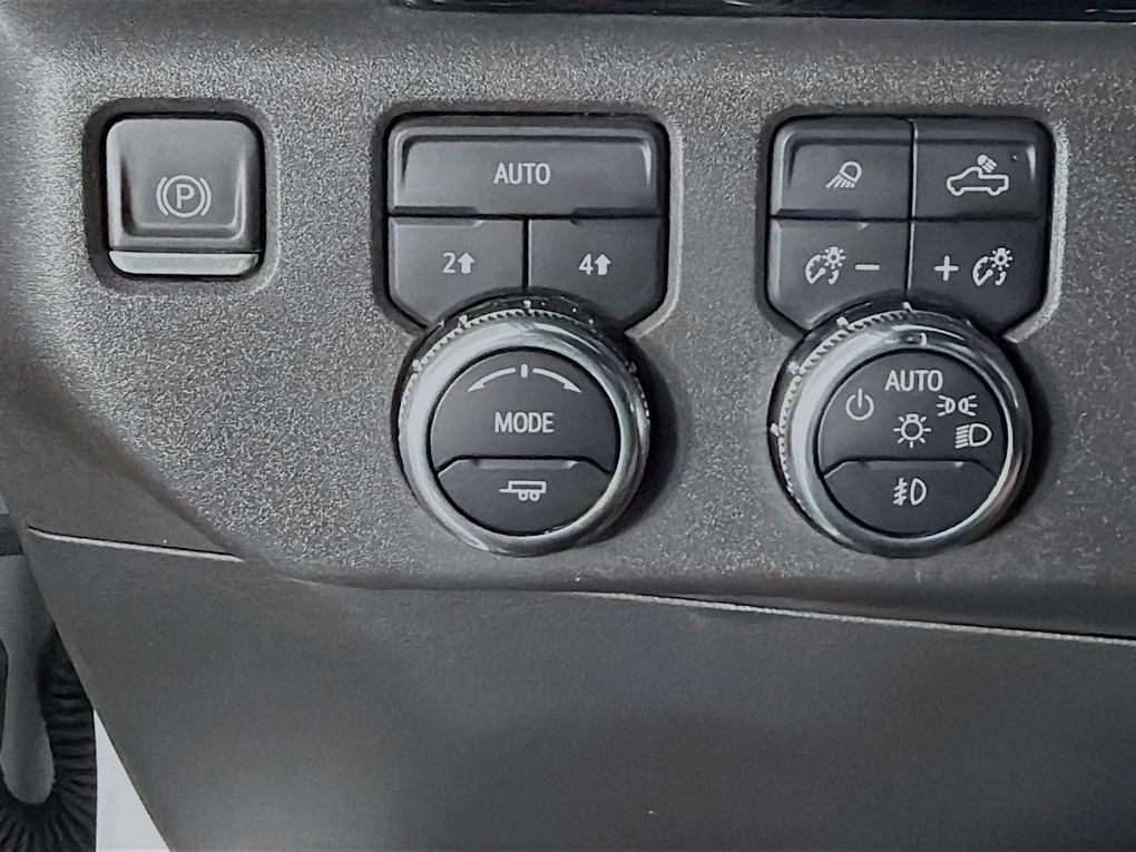 2024 GMC Sierra 1500 SLT - Photo 15