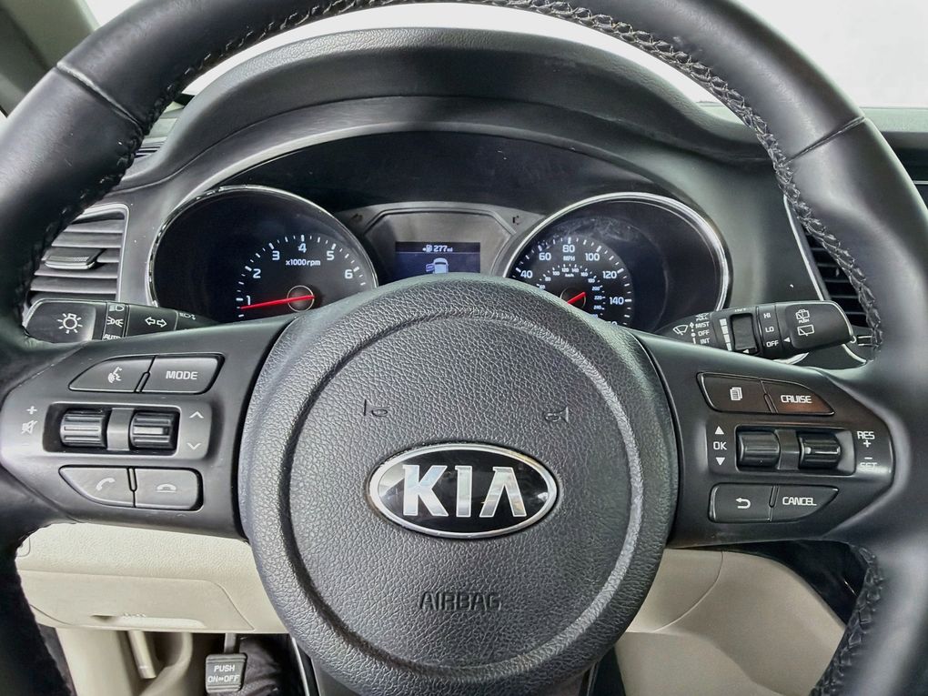 Used 2021 Kia Sedona Van