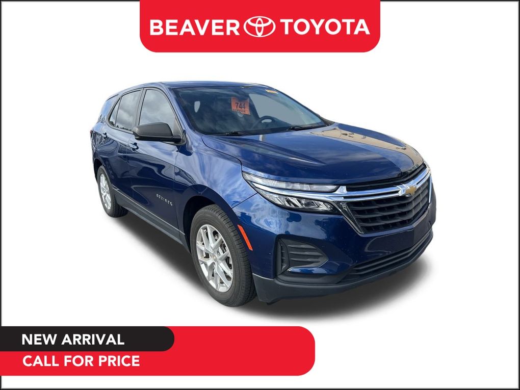 2022 Chevrolet Equinox LS's photo