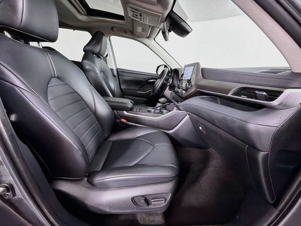 Used 2023 Toyota Highlander SUV