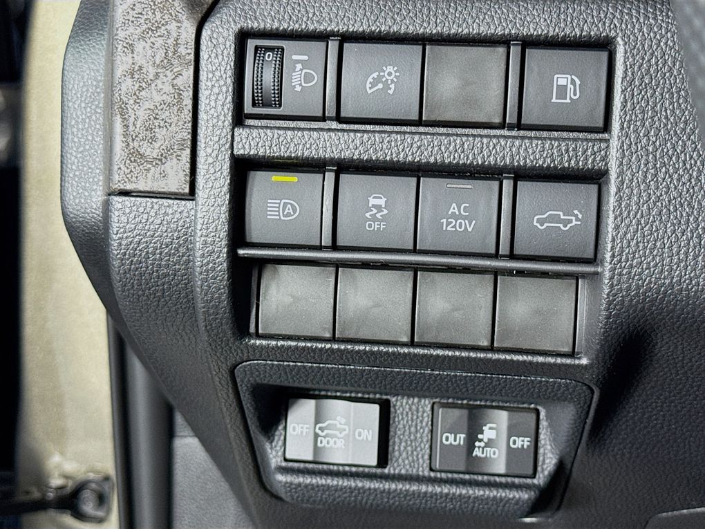 2026 Toyota Tacoma Limited - Photo 13