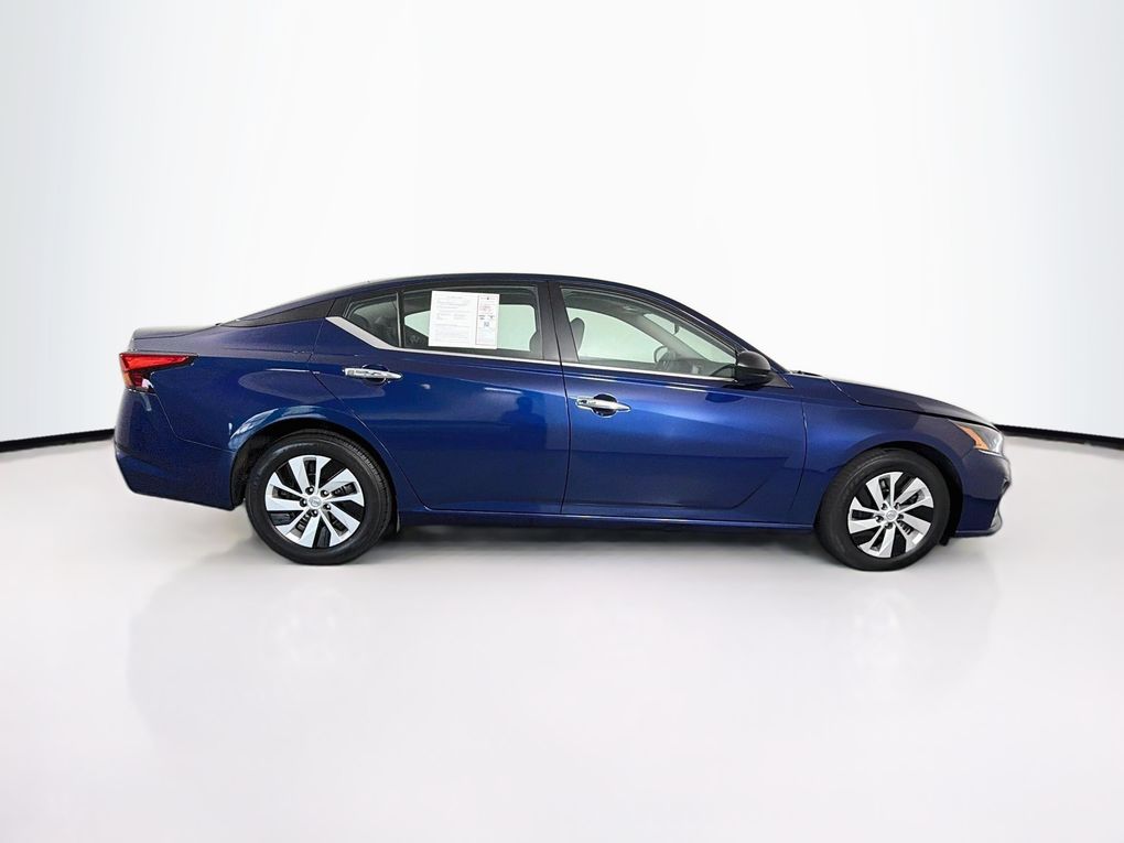 Used 2024 Nissan Altima Sedan