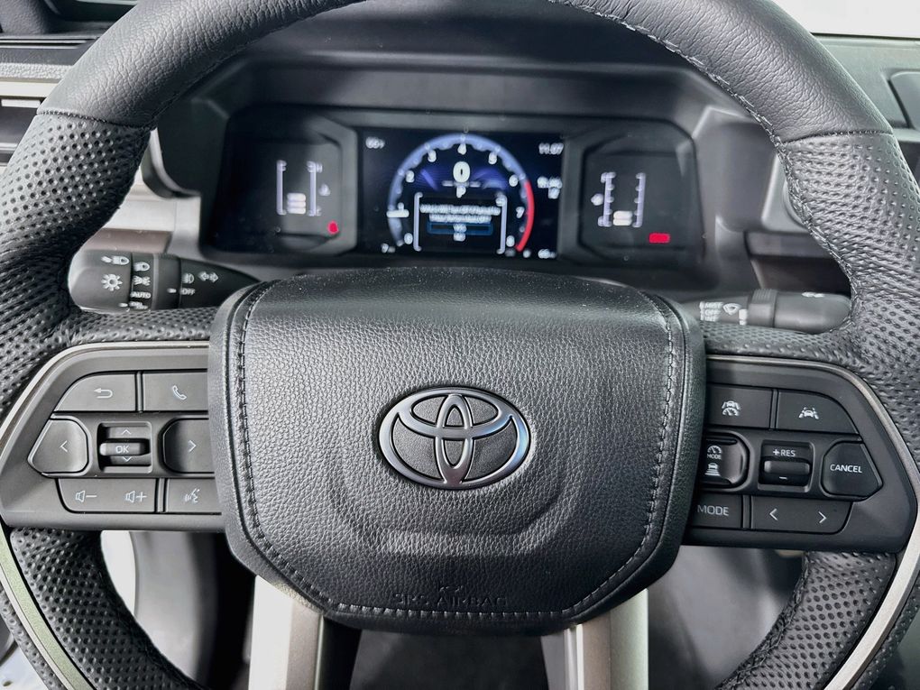 2026 Toyota Tacoma SR5 - Photo 15