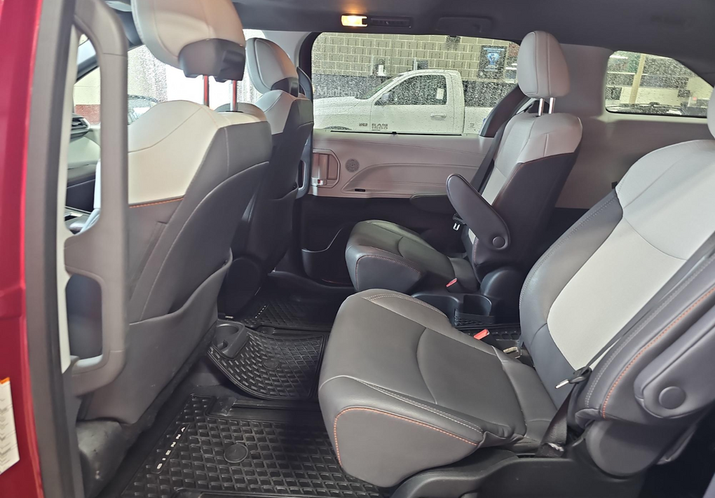 Used 2023 Toyota Sienna XSE with VIN 5TDGRKEC1PS145168 for sale in Saint Augustine, FL