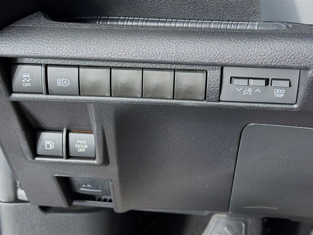 Used 2025 Toyota Sienna Van