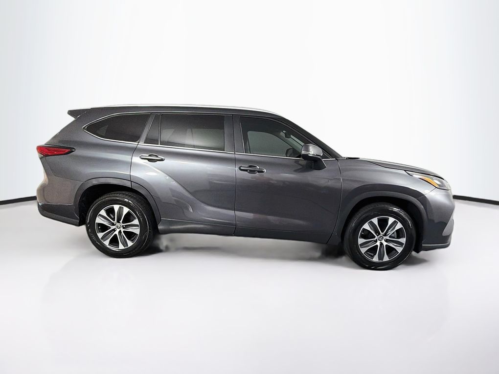 Used 2023 Toyota Highlander SUV