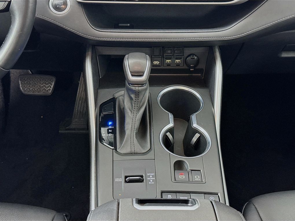 Used 2021 Toyota Highlander SUV