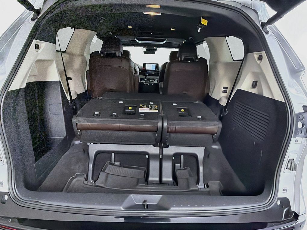 Used 2023 Toyota Sienna Van