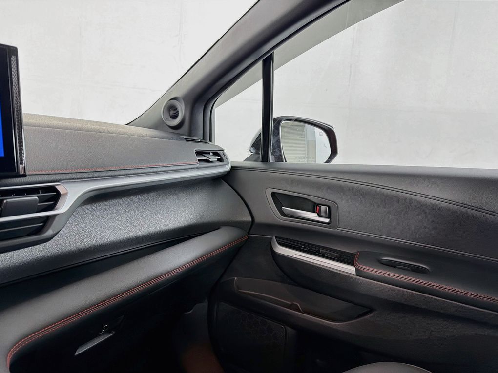 Used 2025 Toyota Sienna Van