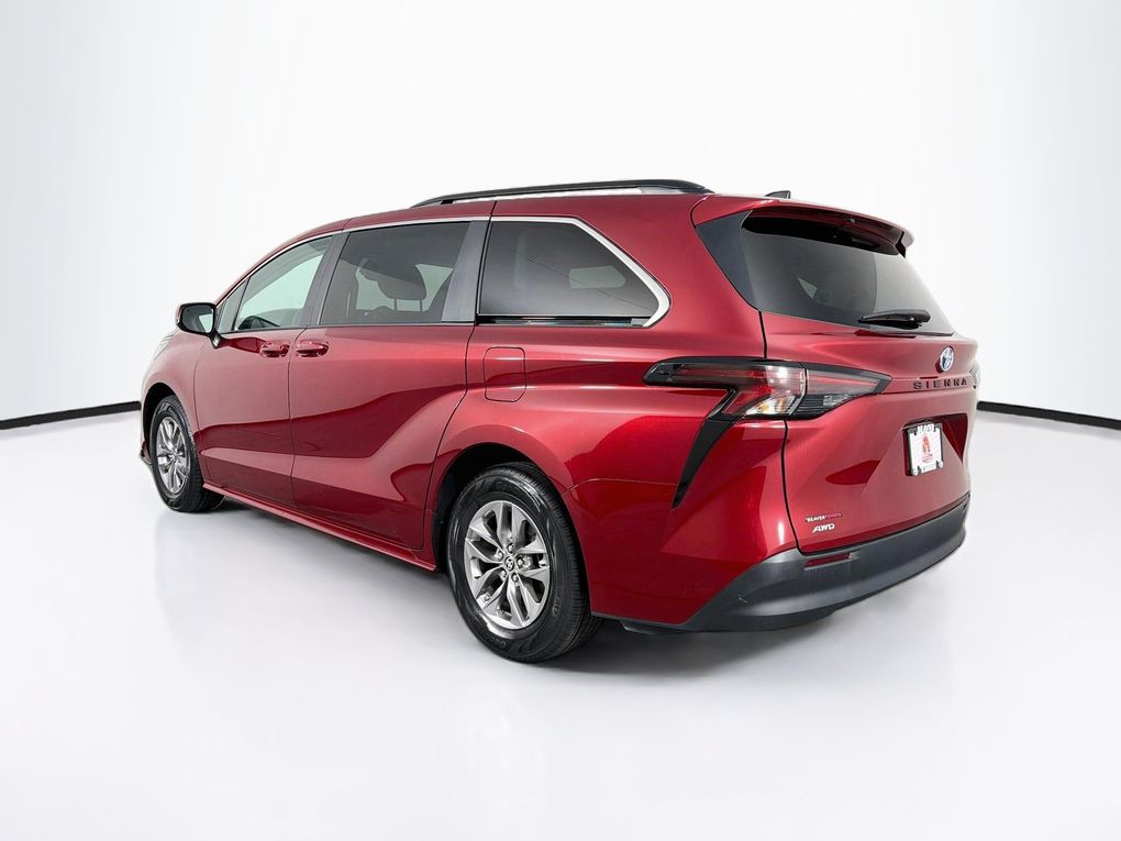 Used 2024 Toyota Sienna Van
