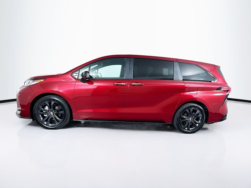 Used 2025 Toyota Sienna Van