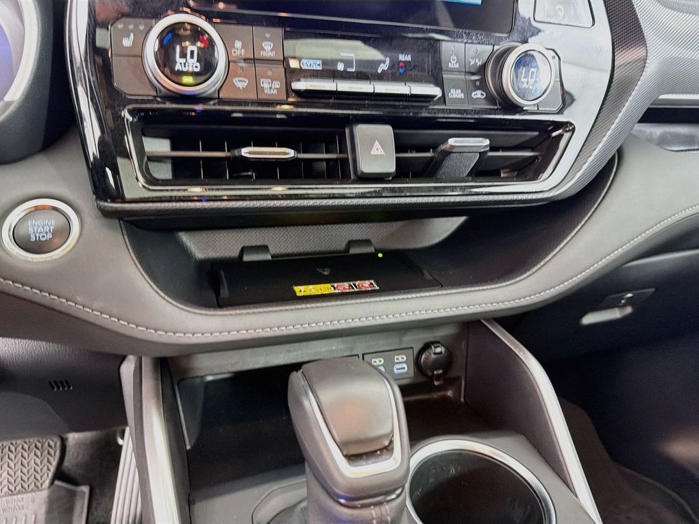 Used 2025 Toyota Highlander SUV