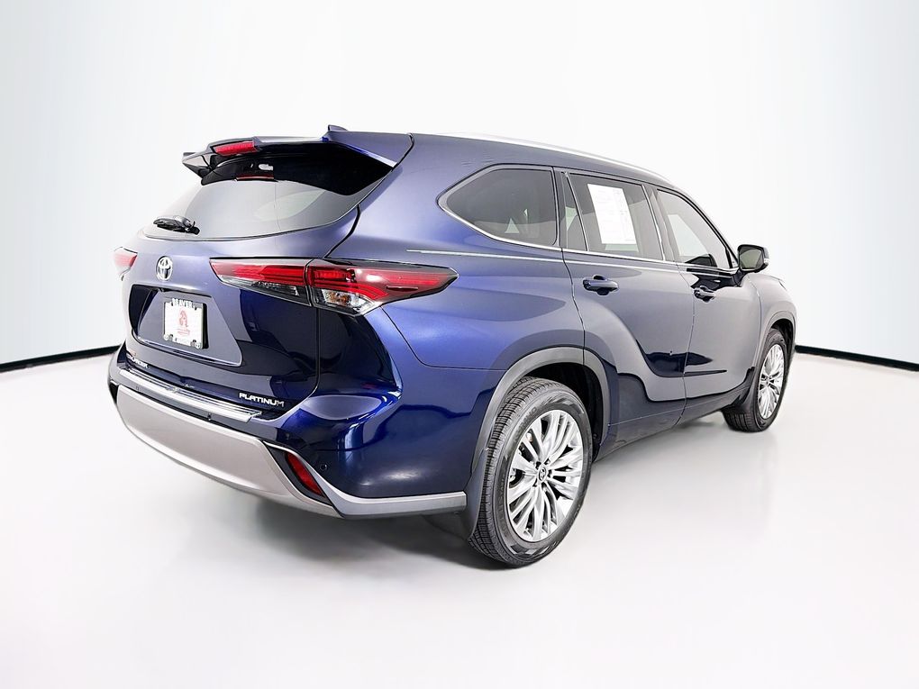 Used 2024 Toyota Highlander SUV