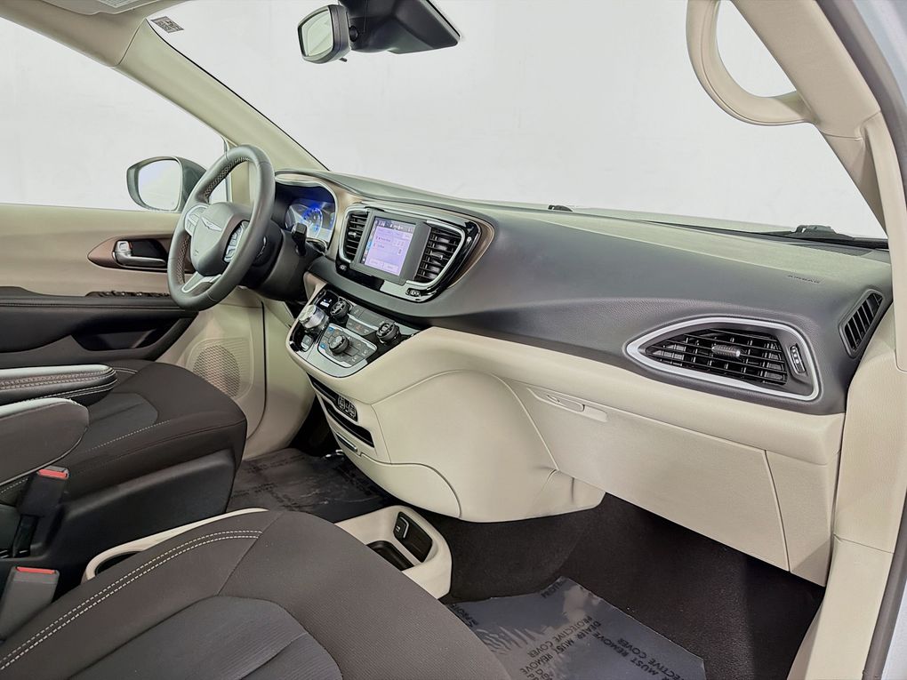 Used 2023 Chrysler Voyager Van