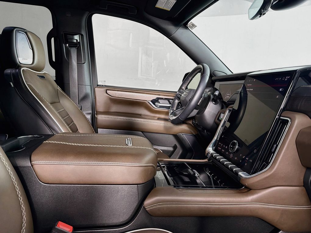 Used 2025 GMC Yukon XL SUV