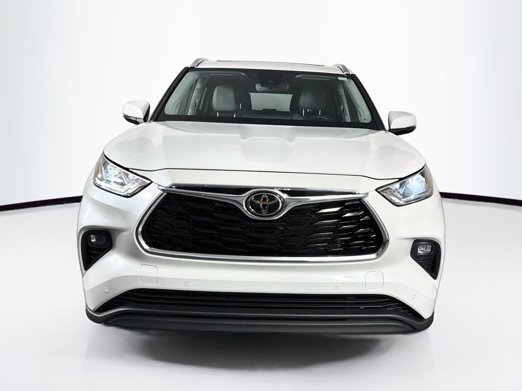 Used 2023 Toyota Highlander SUV