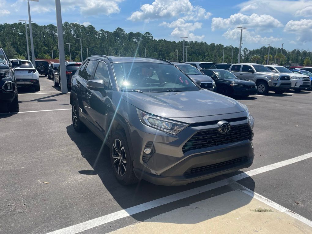 Used 2021 Toyota RAV4 XLE with VIN 2T3P1RFV7MW175009 for sale in Saint Augustine, FL