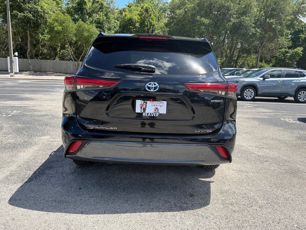 Used 2022 Toyota Highlander Hybrid SUV