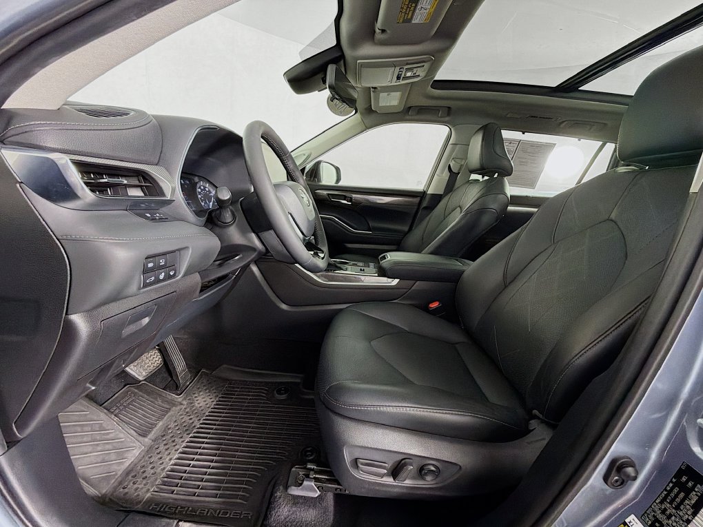Used 2021 Toyota Highlander SUV