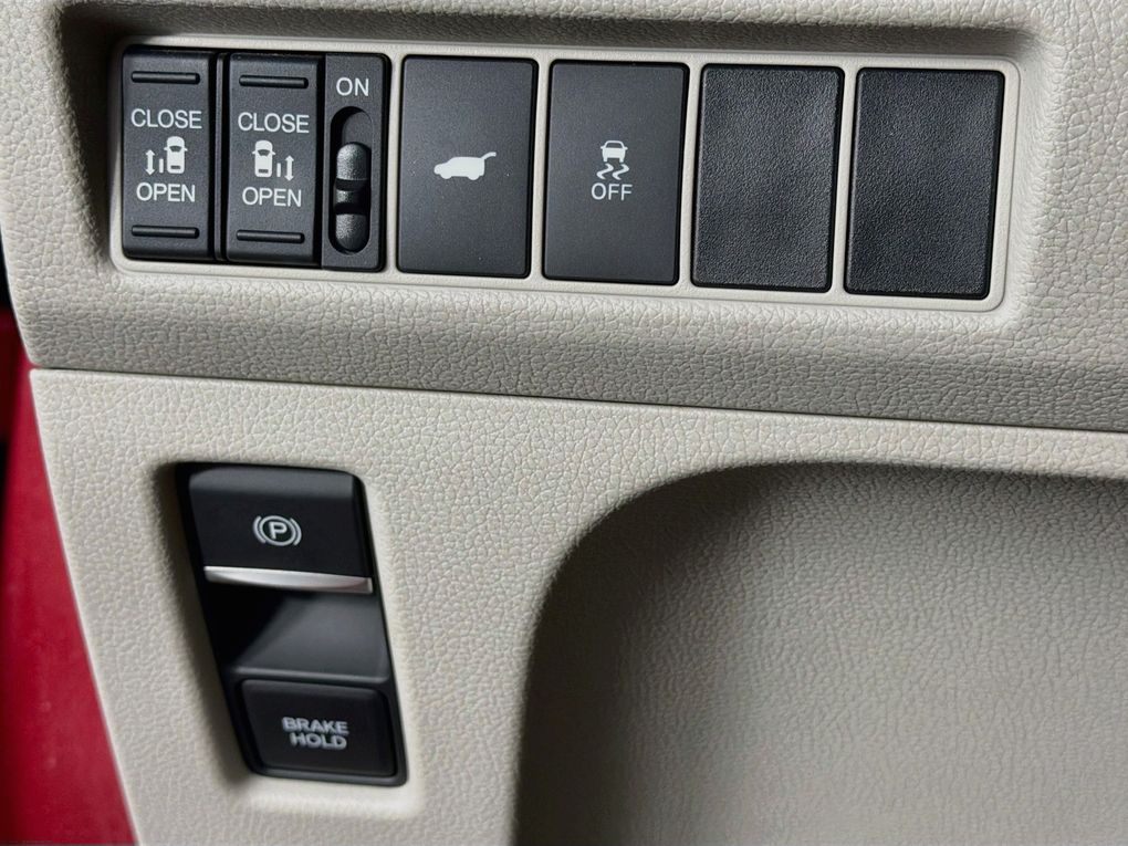 Used 2025 Honda Odyssey Van