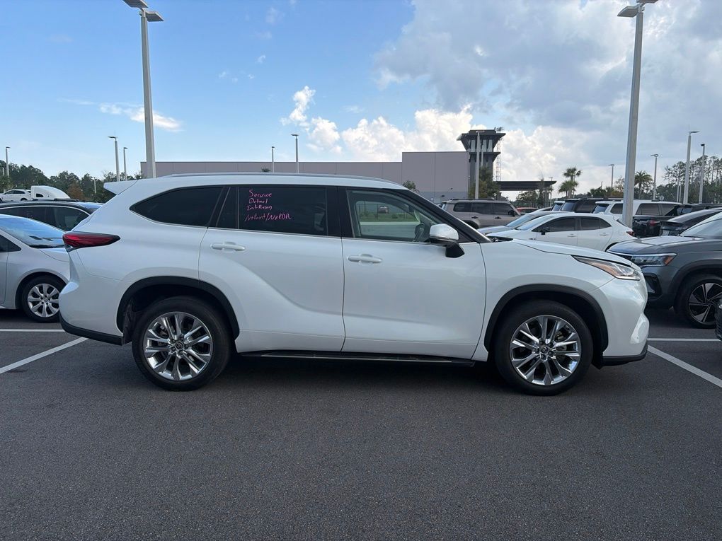 Used 2023 Toyota Highlander SUV