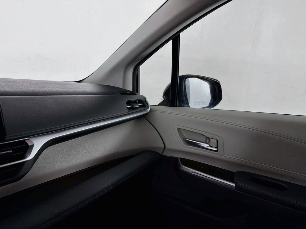 Used 2021 Toyota Sienna Van