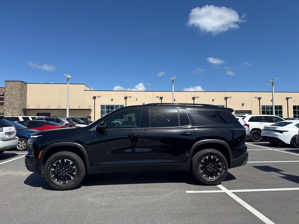 View vehicle photo 4