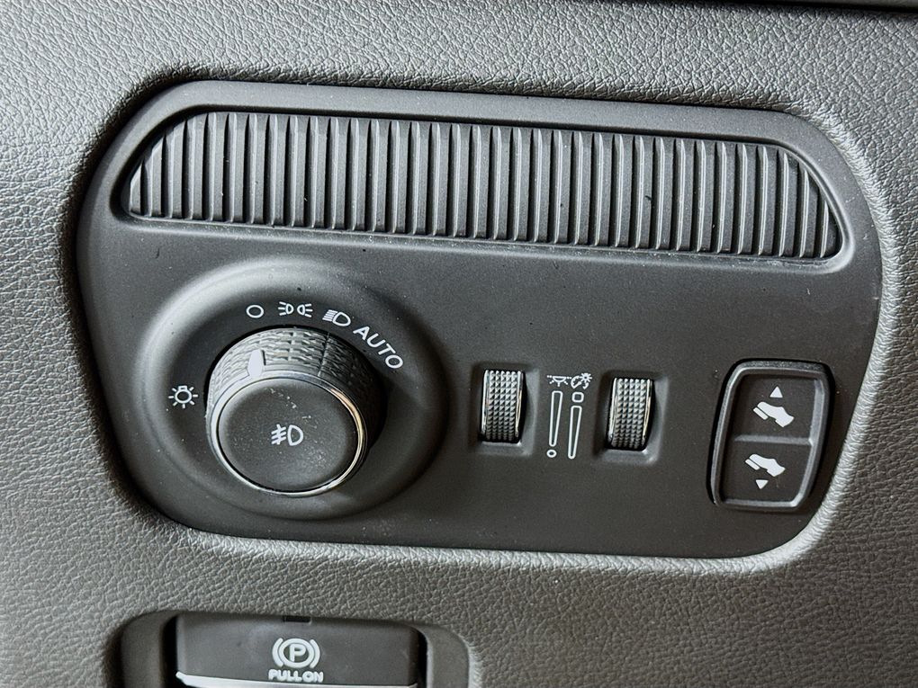 Used 2023 Jeep Wagoneer L SUV