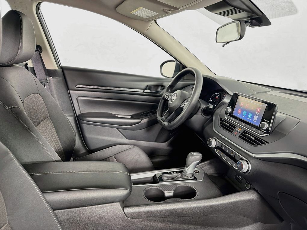 Used 2024 Nissan Altima Sedan