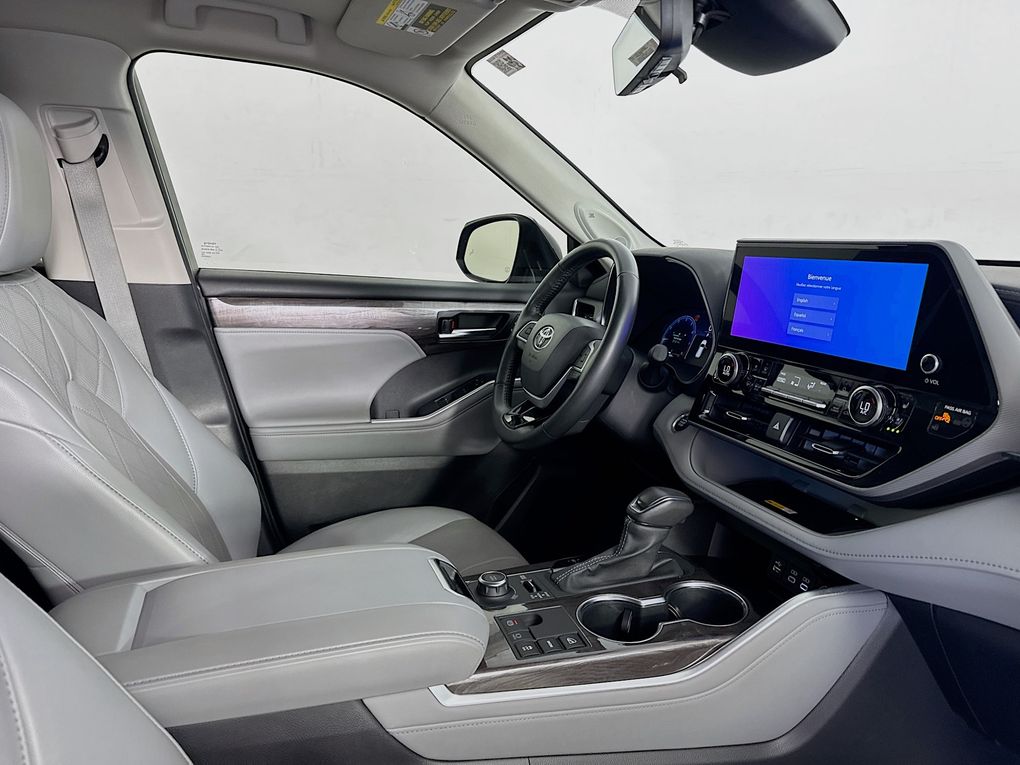 Used 2024 Toyota Highlander SUV