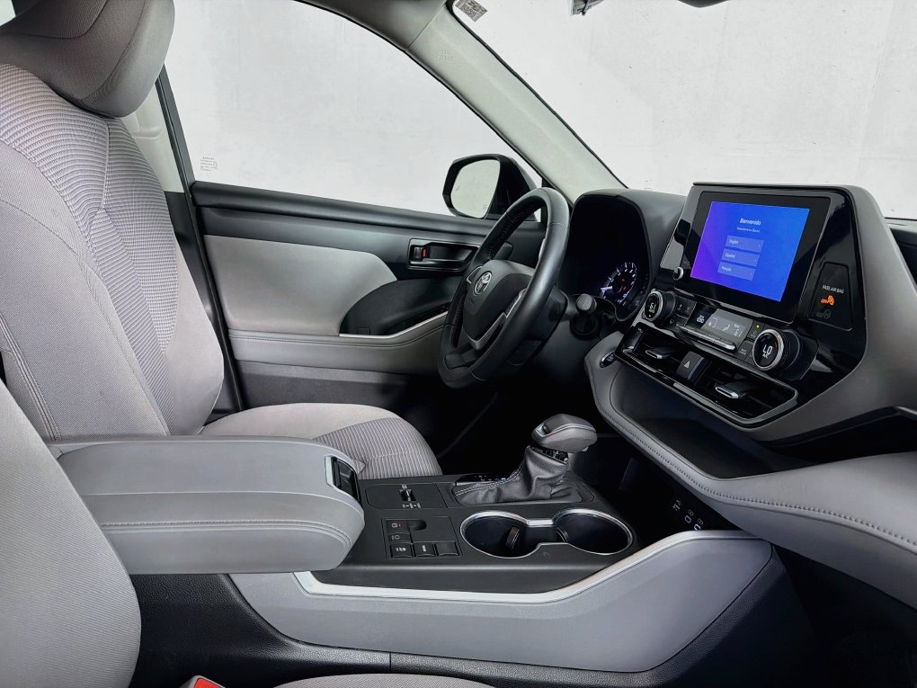 Used 2023 Toyota Highlander SUV