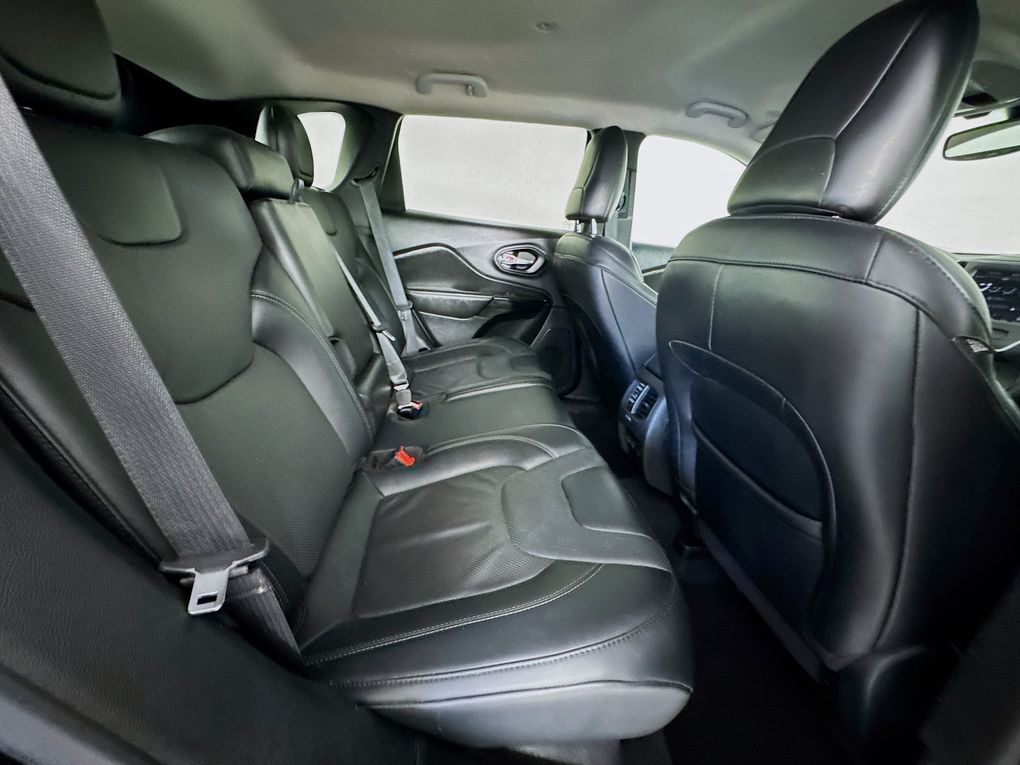 Used 2023 Jeep Cherokee SUV
