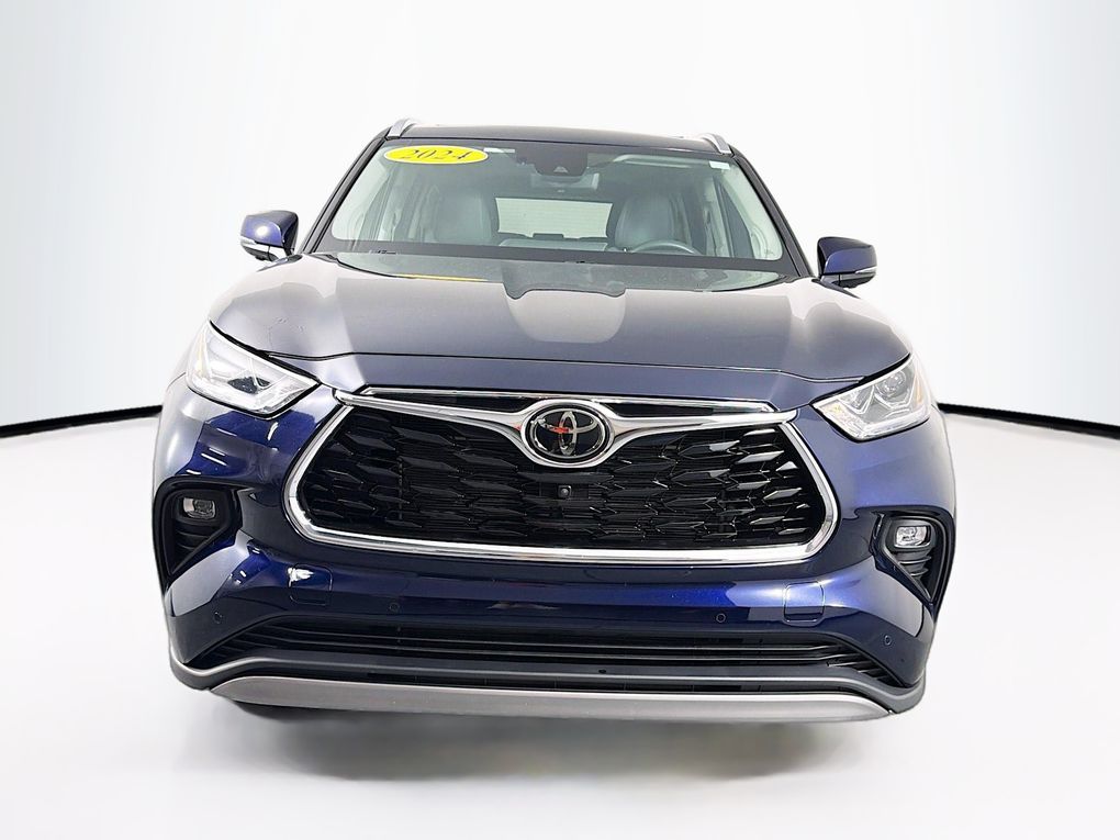 Used 2024 Toyota Highlander SUV