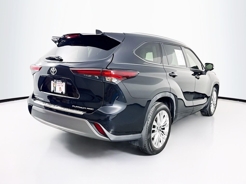 Used 2024 Toyota Highlander SUV