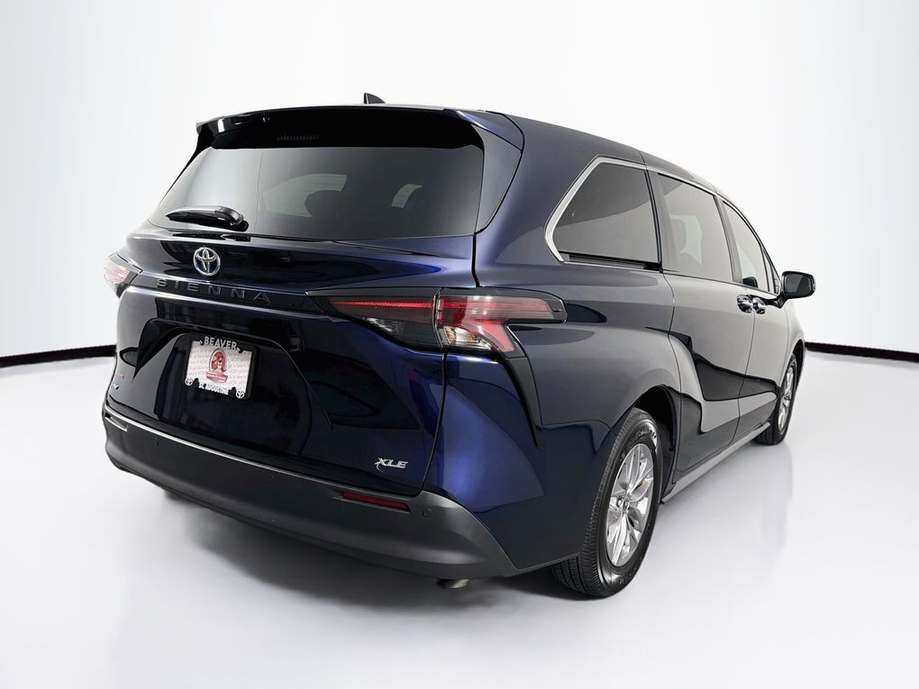 Used 2025 Toyota Sienna Van