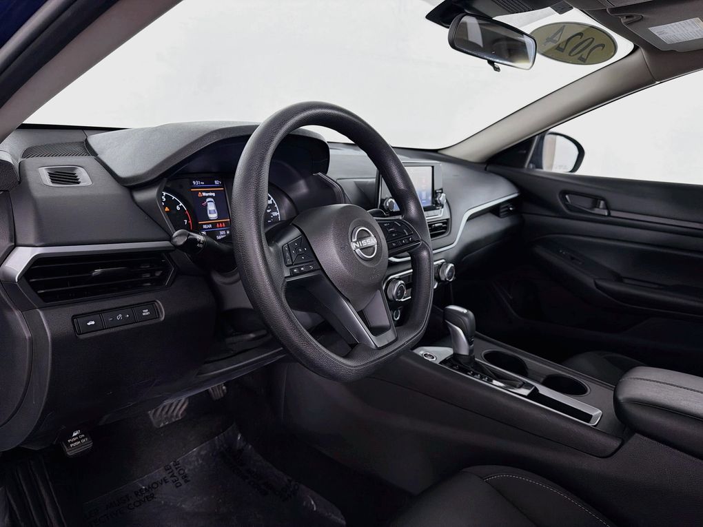 Used 2024 Nissan Altima Sedan