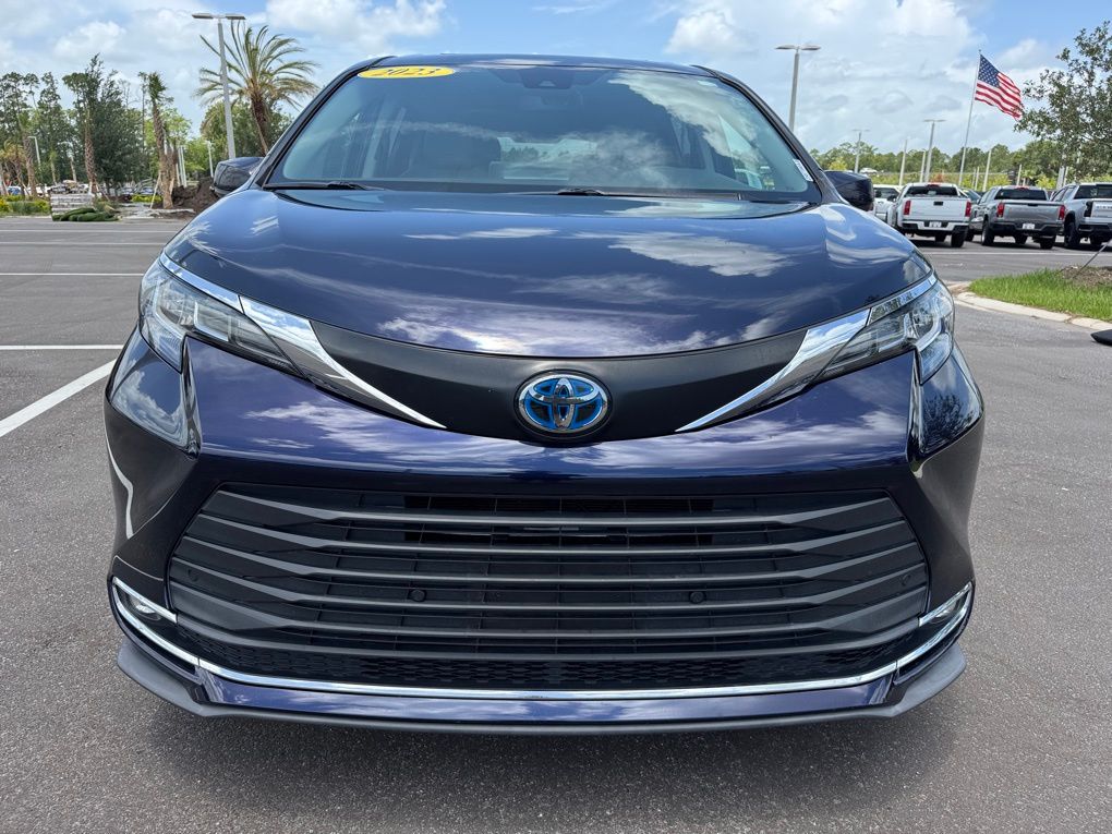Used 2023 Toyota Sienna XLE with VIN 5TDYRKEC5PS176248 for sale in Saint Augustine, FL