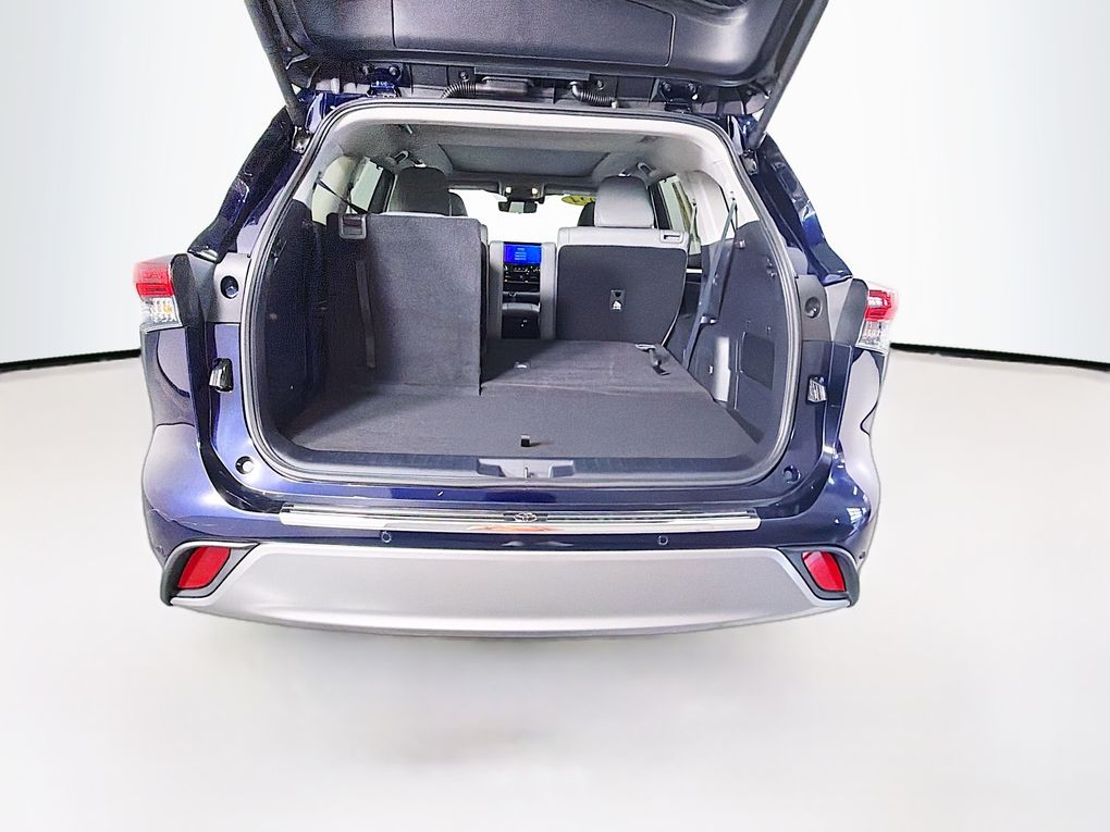 Used 2024 Toyota Highlander SUV