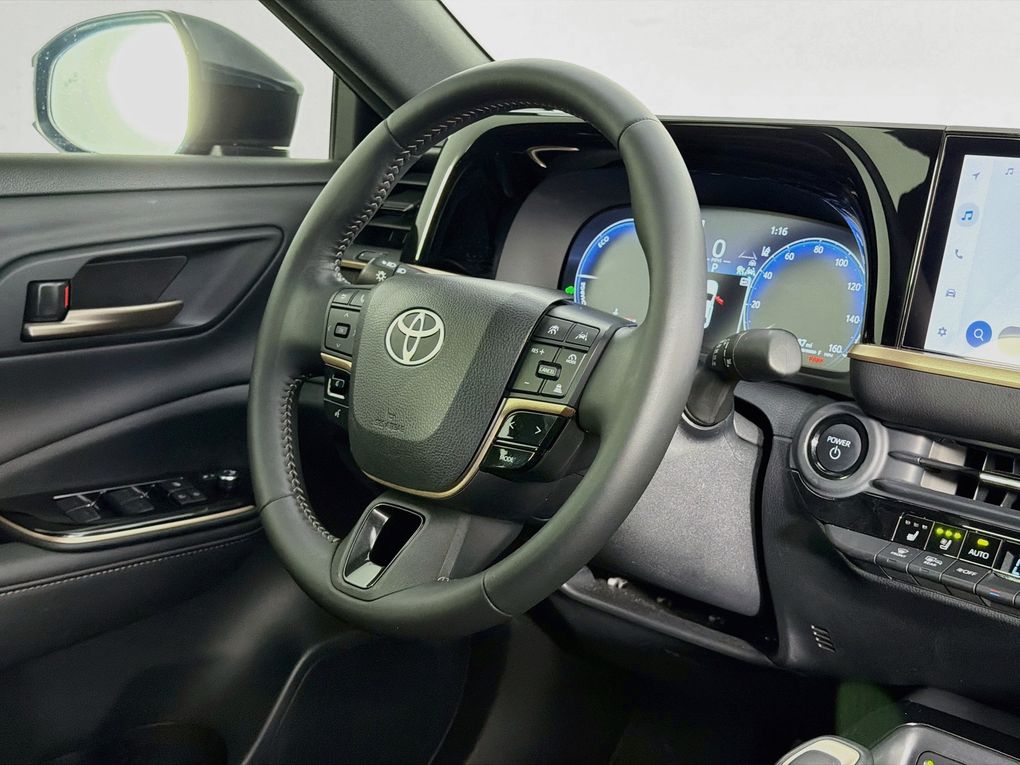Used 2025 Toyota Crown Sedan