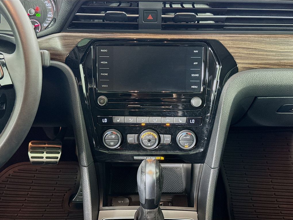 Used 2022 Volkswagen Passat Sedan
