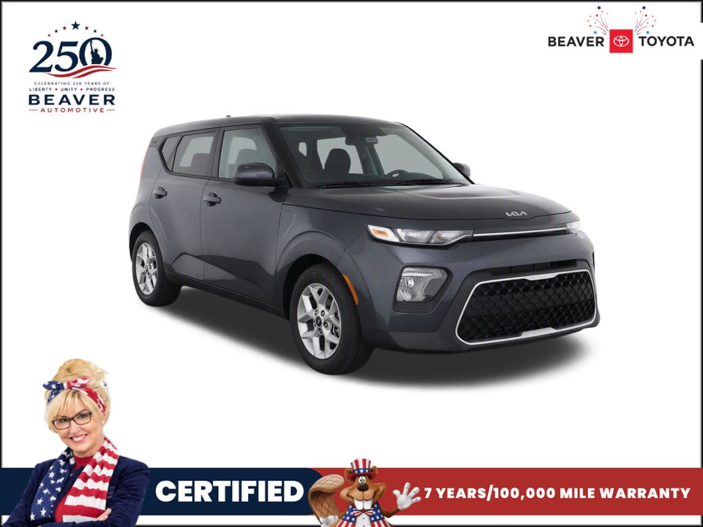 Gravity Gray 2022 Kia Soul SUV / Crossover Front-Wheel Drive Continuously Variable Transmission