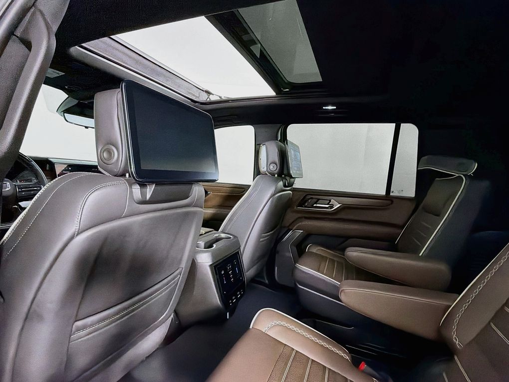 Used 2025 GMC Yukon XL SUV