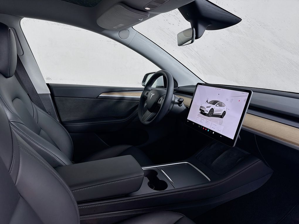Used 2025 Tesla Model Y SUV
